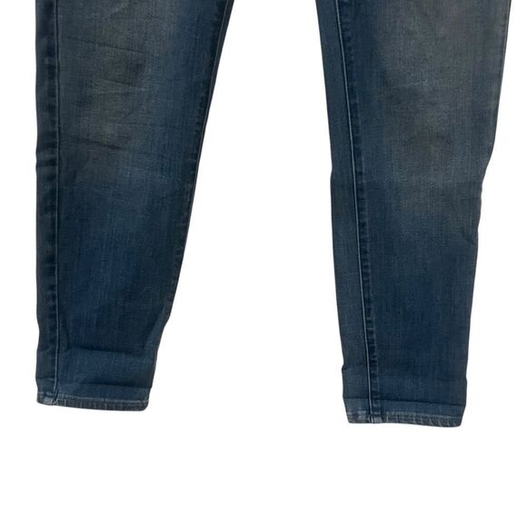 Uniqlo jeans light wash skinny jeans. Size 26 - Picture 6 of 8